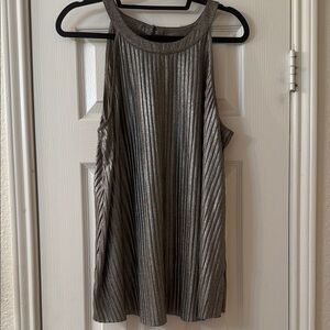 Torrid size 1 Metallic Silver Sleeveless Top Euc